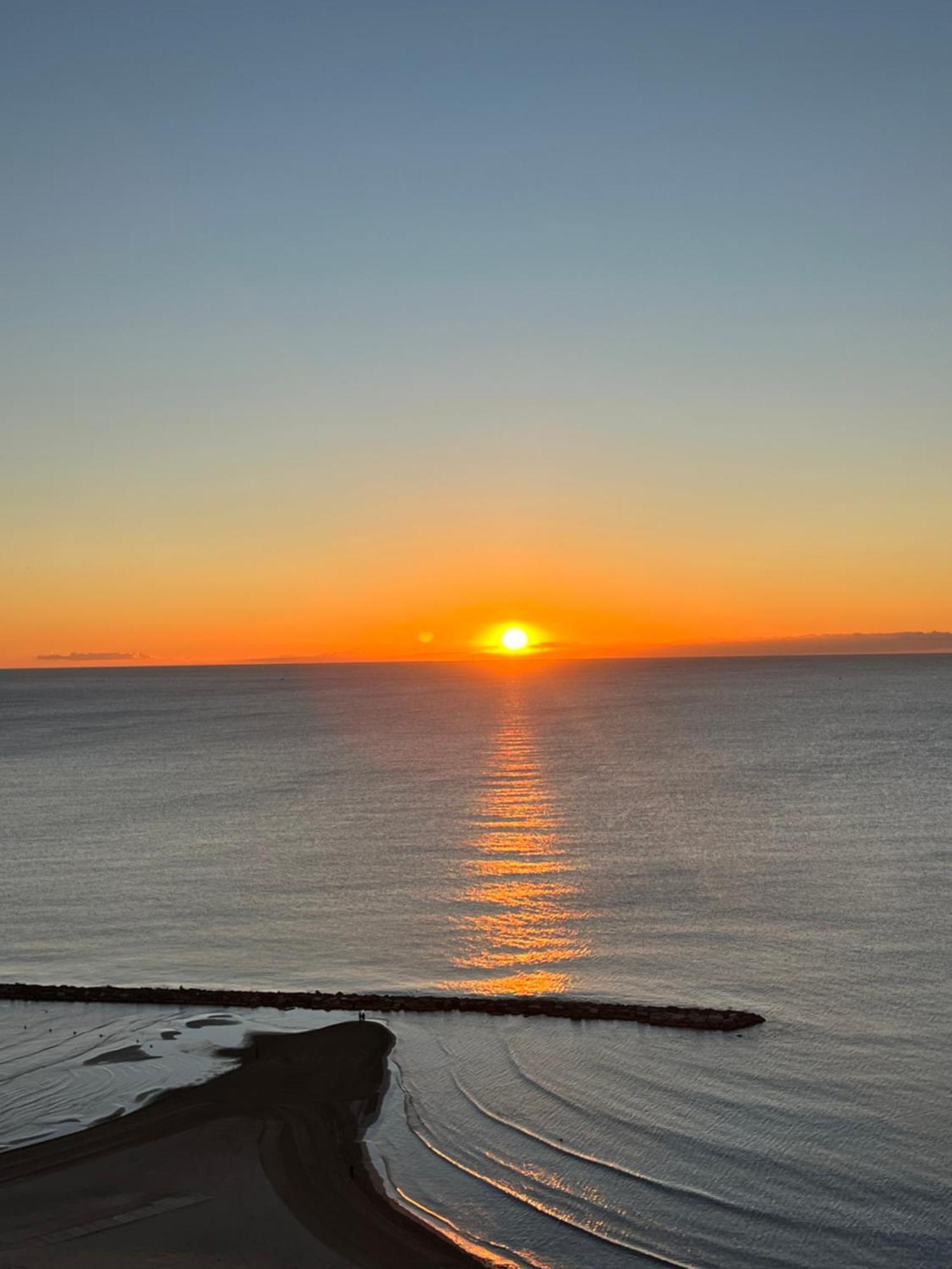 Stunning Sea View Apartment อาลิกันเต ภายนอก รูปภาพ