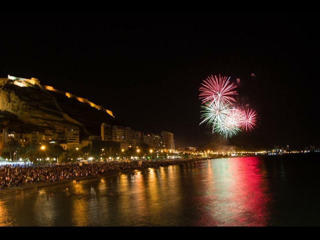 Stunning Sea View Apartment อาลิกันเต ภายนอก รูปภาพ