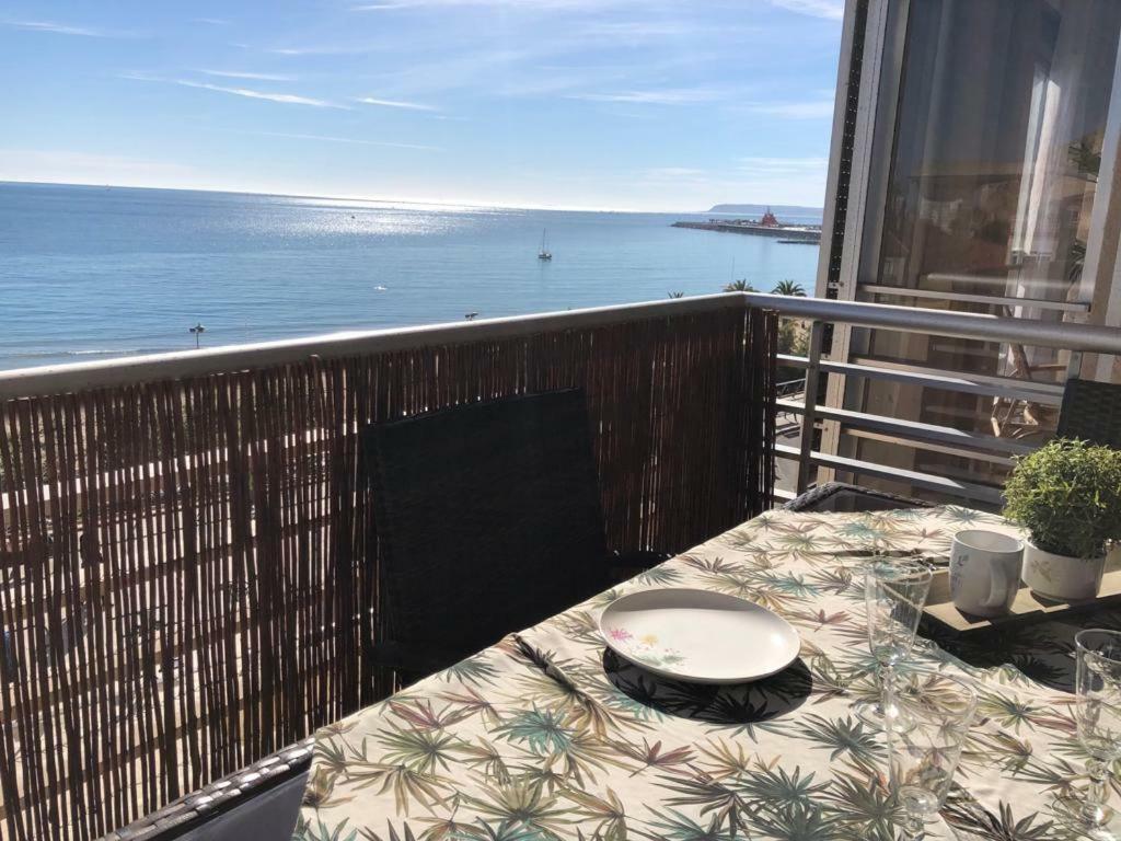 Stunning Sea View Apartment อาลิกันเต ภายนอก รูปภาพ